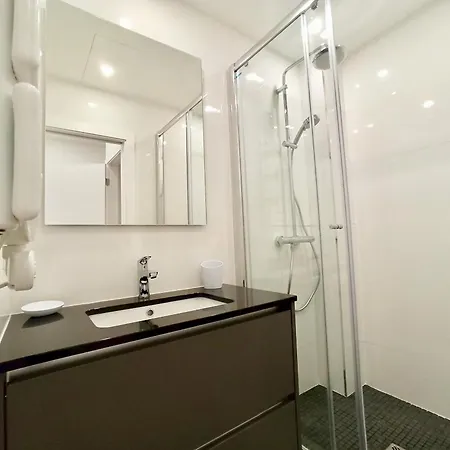 Διαμέρισμα Brand-new 1 Bedroom Fully Refurbished Κάννες